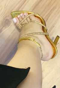 Sandale aurii cu toc