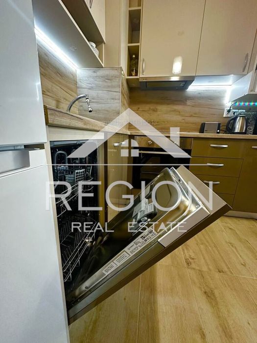 Дава се под наем Двустаен апартамент в Варна, Младост 2 - 55 кв.м за 433.5 € - Снимка #2