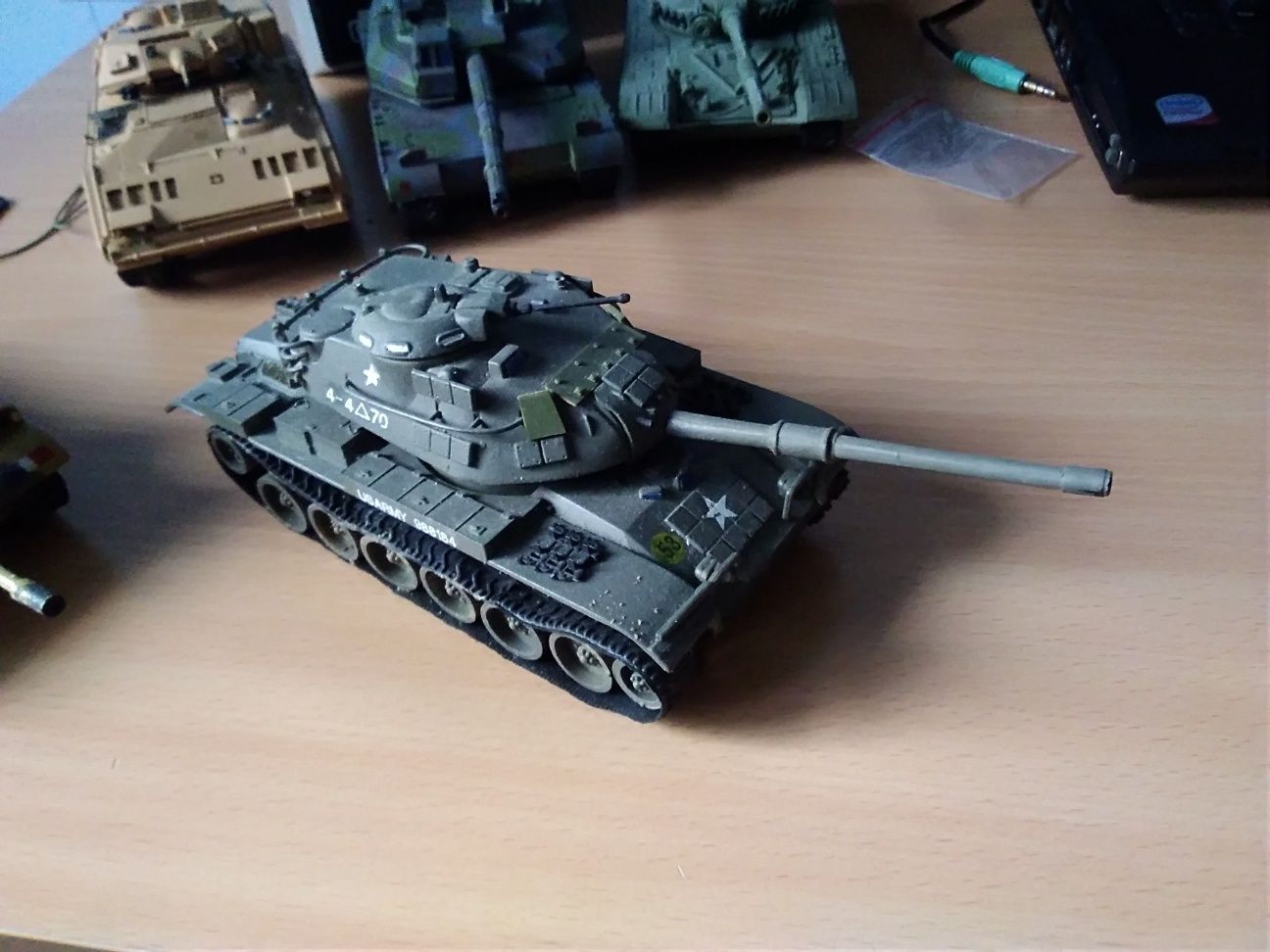 Пластмасови модели на танкове мащаб 1 /43.