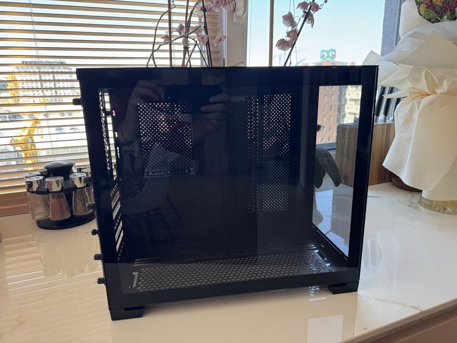 Компютърна кутия Lian Li 011D Mini