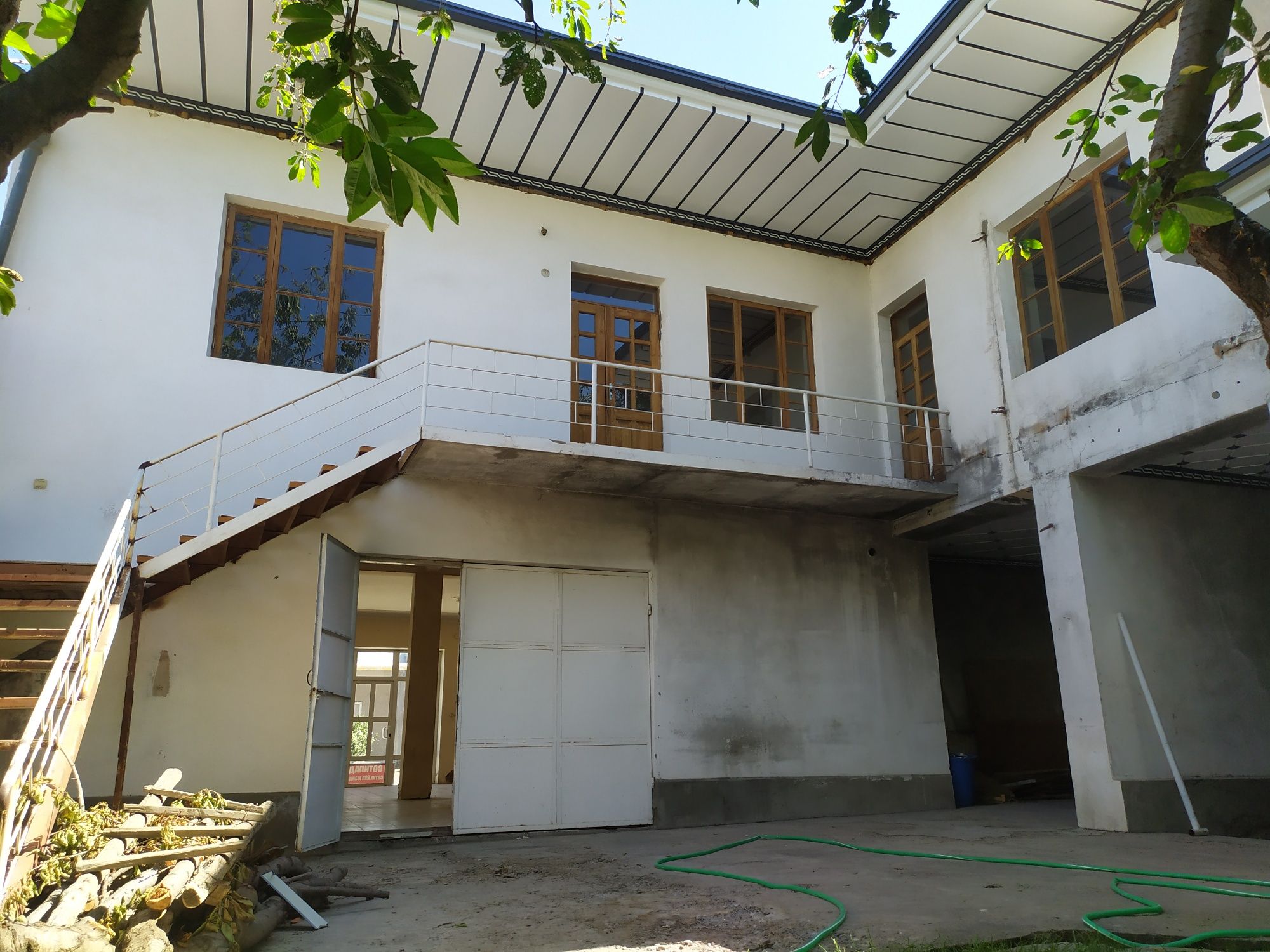 Uy 7.5 sotih pishgan gishdan qurilgan