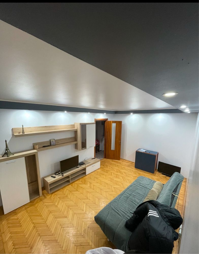Inchiriez apartament cu 3 canere Giurgiului