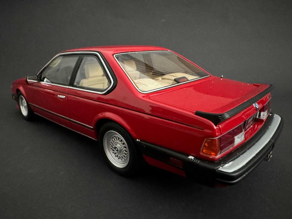 Macheta BMW M6 1/18 OTTO
