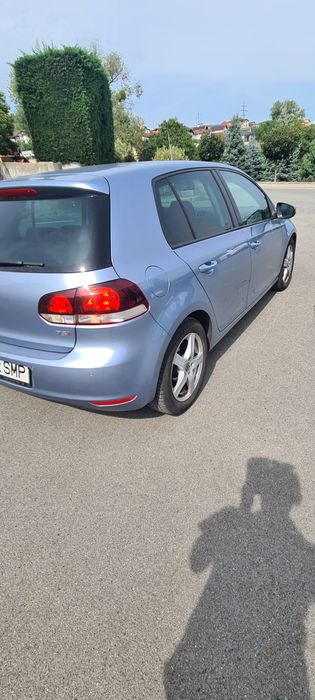 VW Golf 6 1.4 TSI Automat
-comentezi volane și padele
-Sen