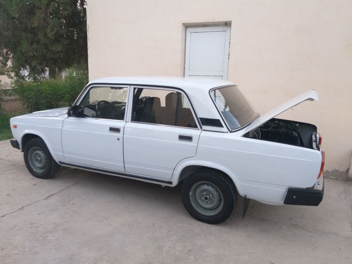 LADA 2107 Sotiladi