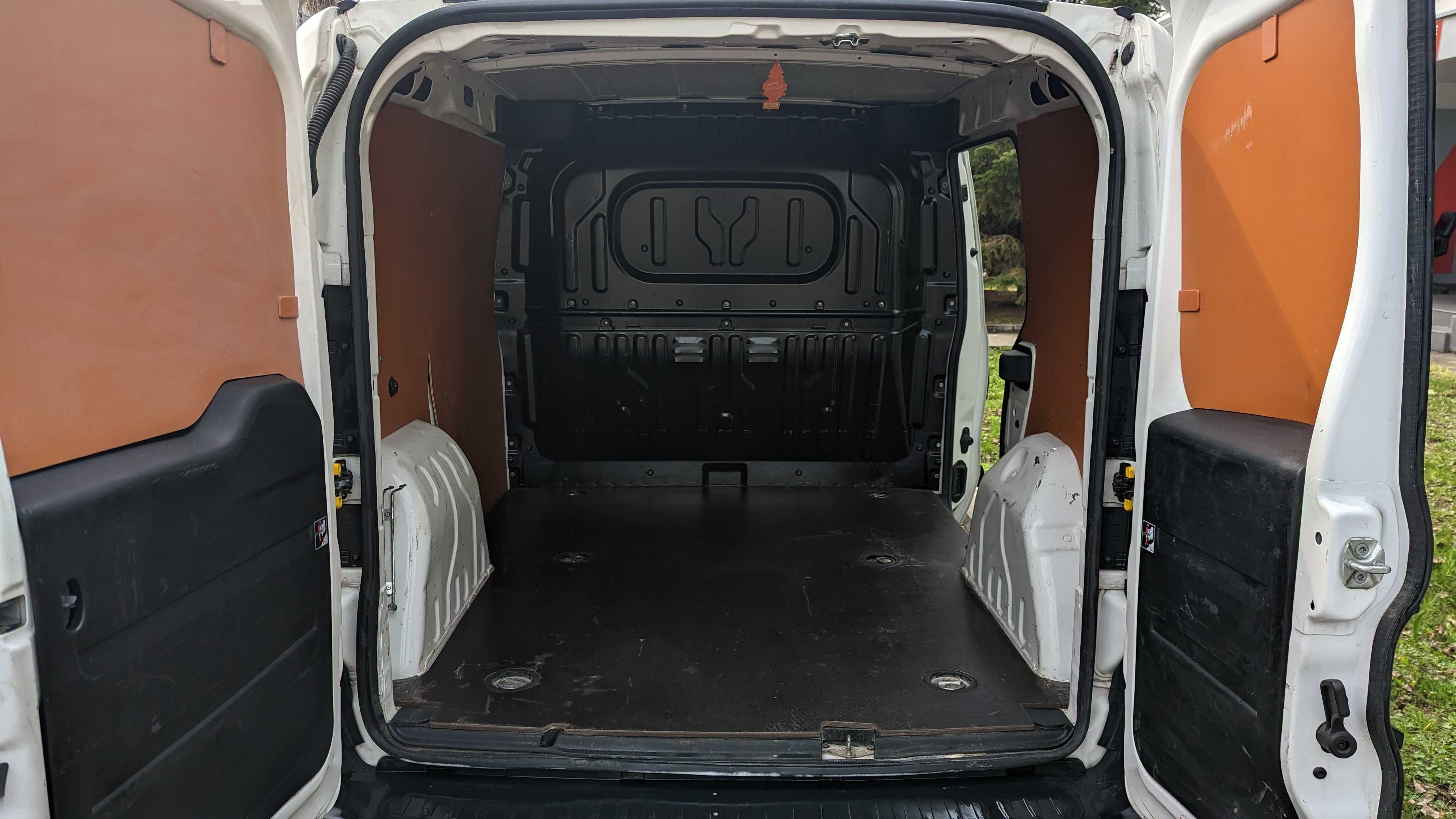 Fiat Doblo Combi 1.3 Mjet, merge excelent