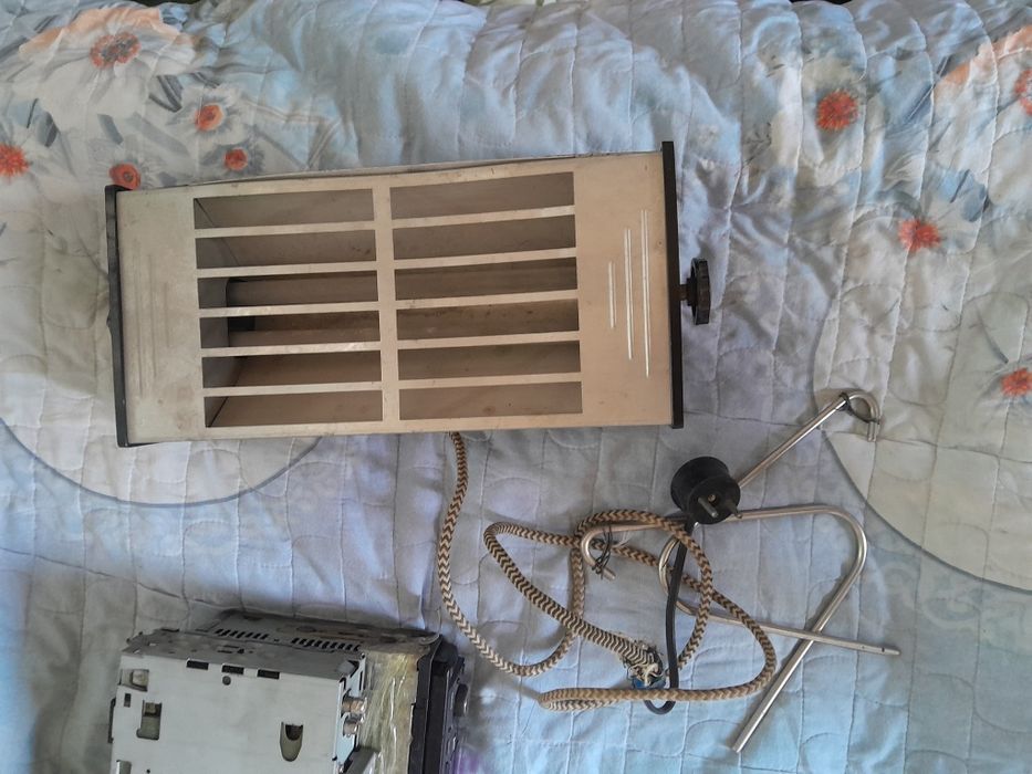 Dvd,видео для кассет,камин, магнитофон для автомобиля