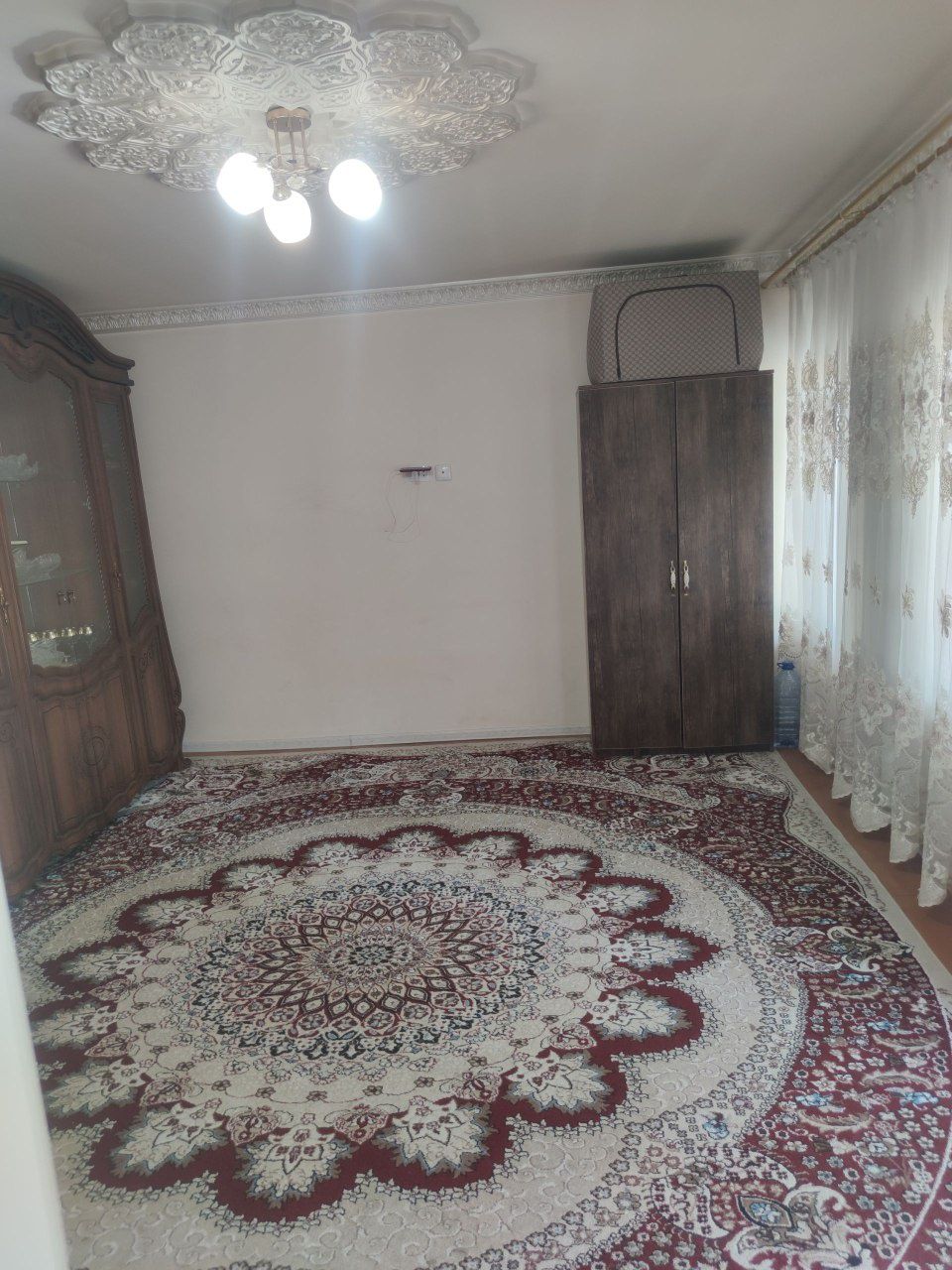 Eshonguzar qaxramon Uchastka sotiladi 5.4 sotix 6 xona+Birinchi linya