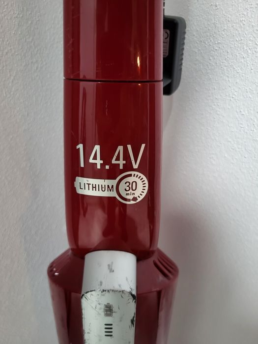 Vand aspitaror vertical Rowenta