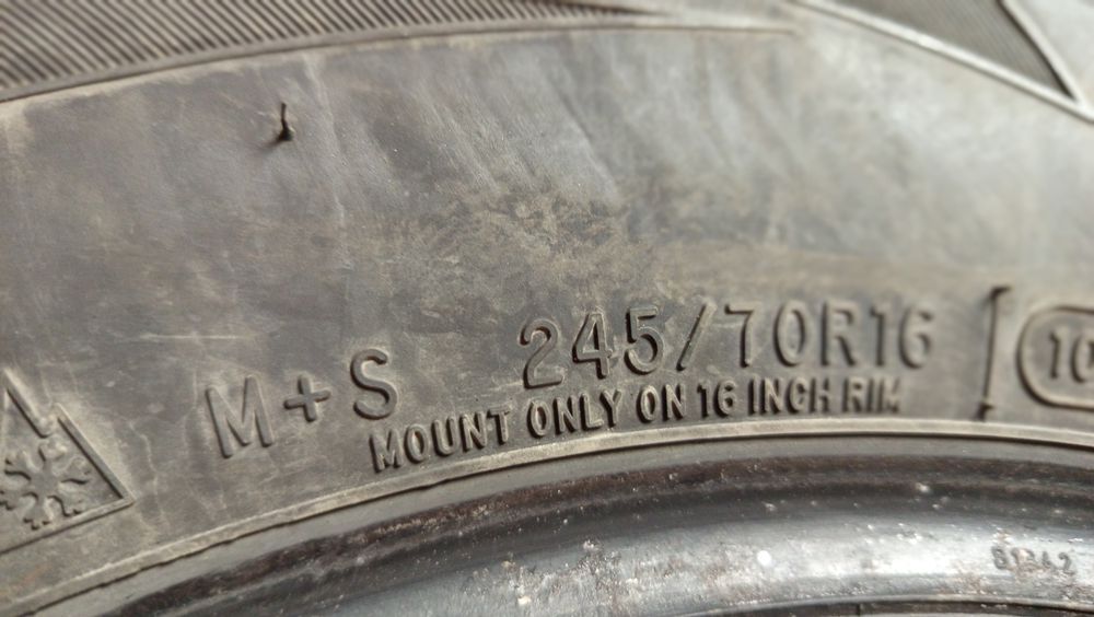 Зимни гуми 245 /70 R16