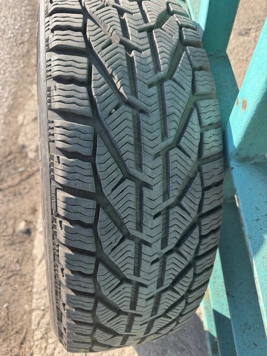 Зимни гуми 21година