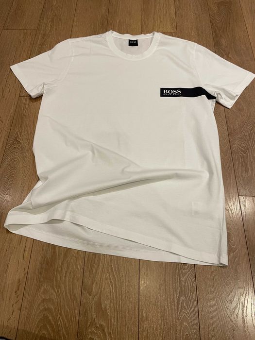 Оригинална HUGO BOSS тениска, бяла, размер: L