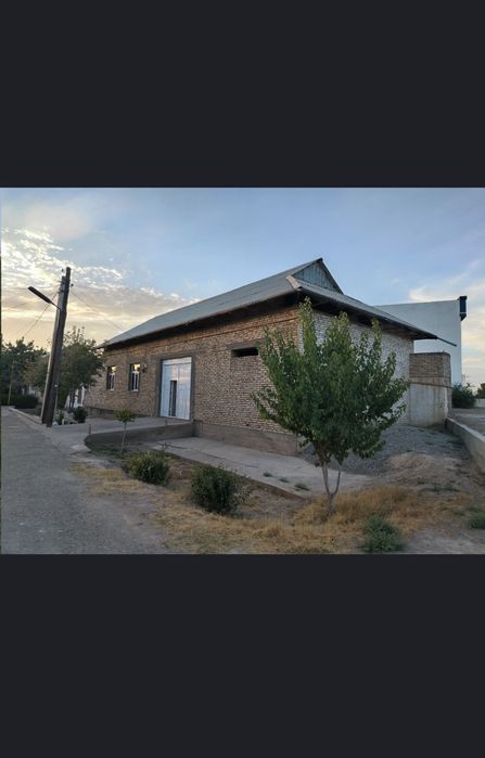 шахар марказидан уй карши шахар Уй сотилади Жайхун кучасида  жойлашган