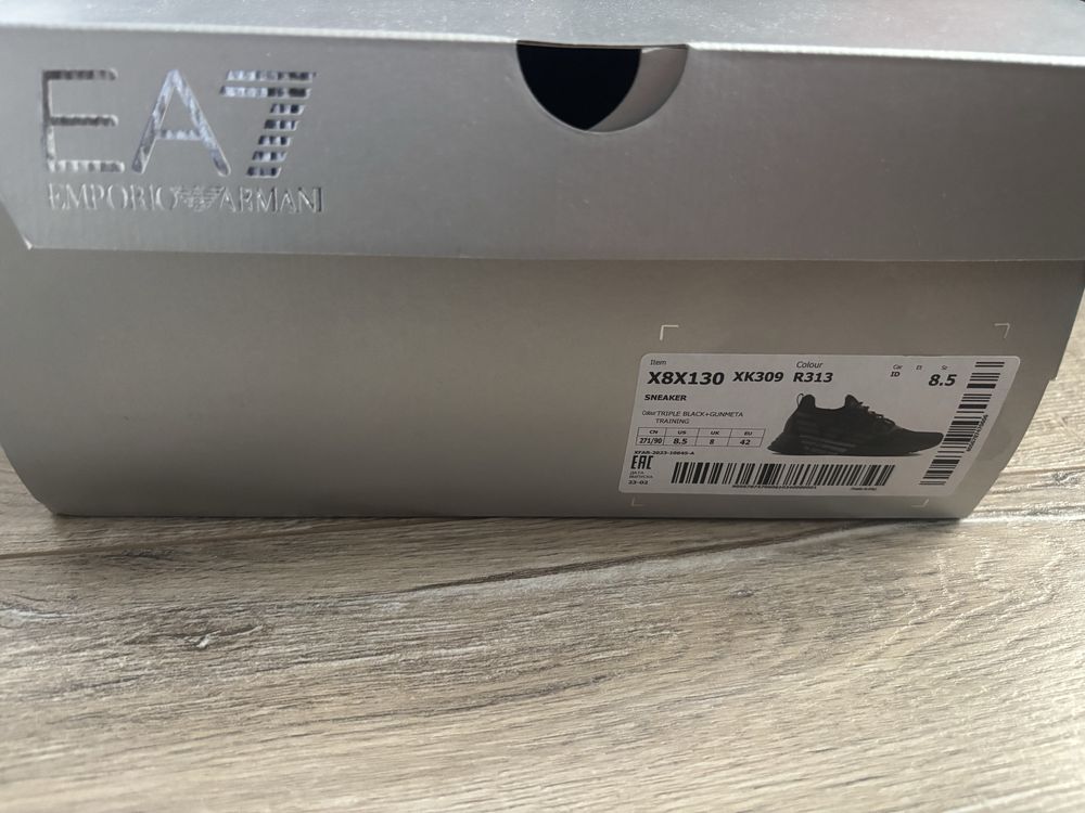 Маратанки emporio armani ea7