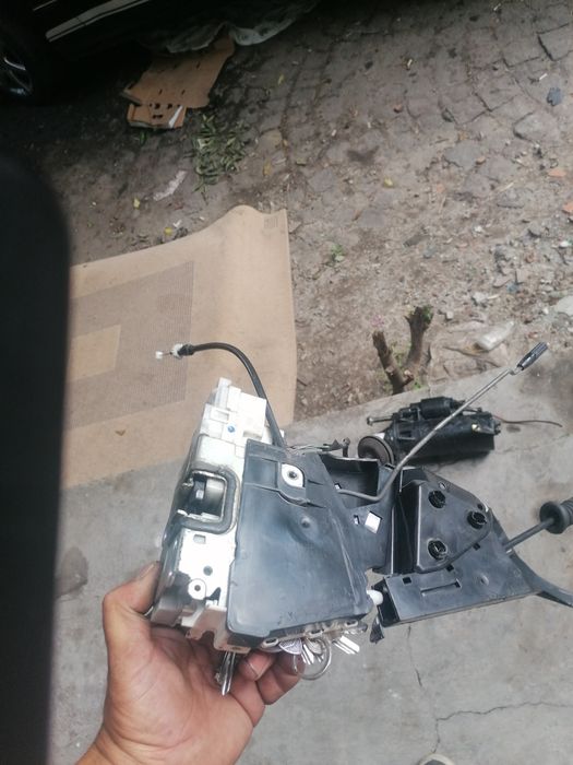 Лява брава за Mercedes B класа