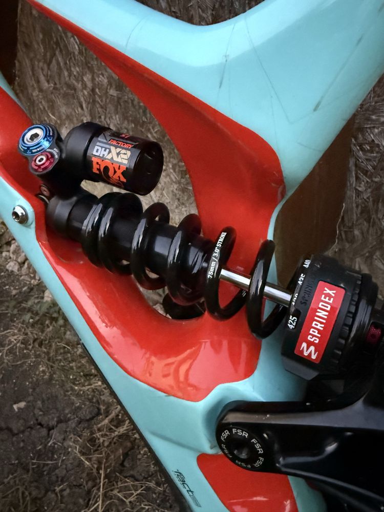 Specialized Demo 8  Full Carbon Blue L Downhill