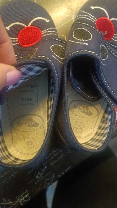 Пантофи 25 и 26 и 28 размер