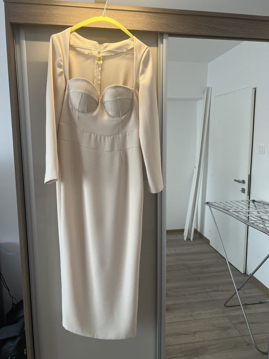 Vând rochie cununie civilă / femei insarcinate