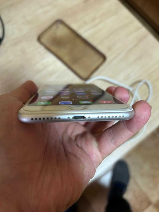 Iphone 7 plus 128GB baterie schimbata husa si incarcator.