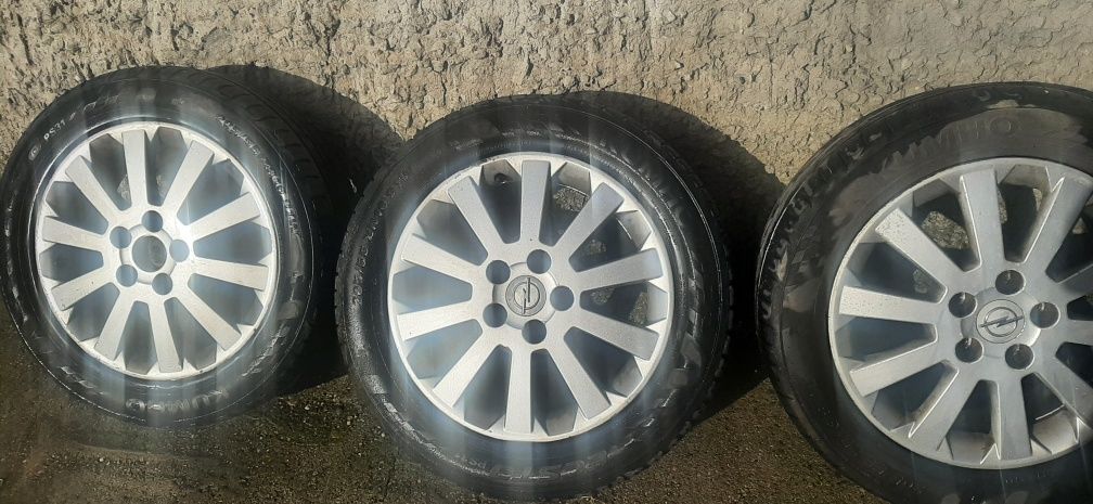 Джанти с гуми 205/55/16.