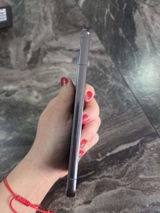 Samsung S22 и подарък case