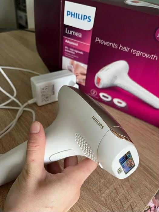 Фотоепилатор Philips Lumea Advanced