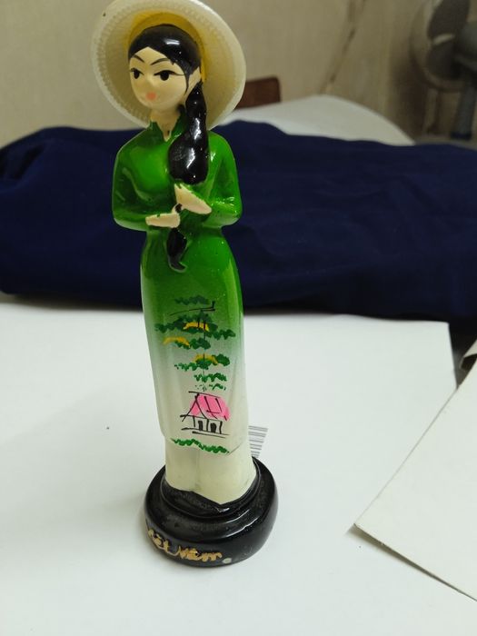 Кукла статуэтка сувенир размеры высота 12 на 4 см диаметр