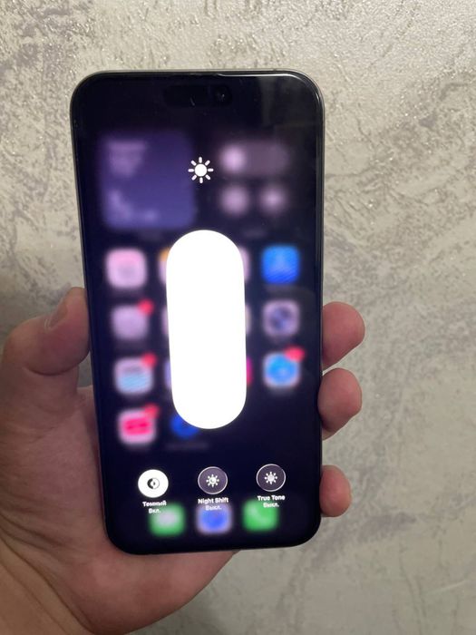 Iphone 15  apple 15 pro max srochniy sotiladi