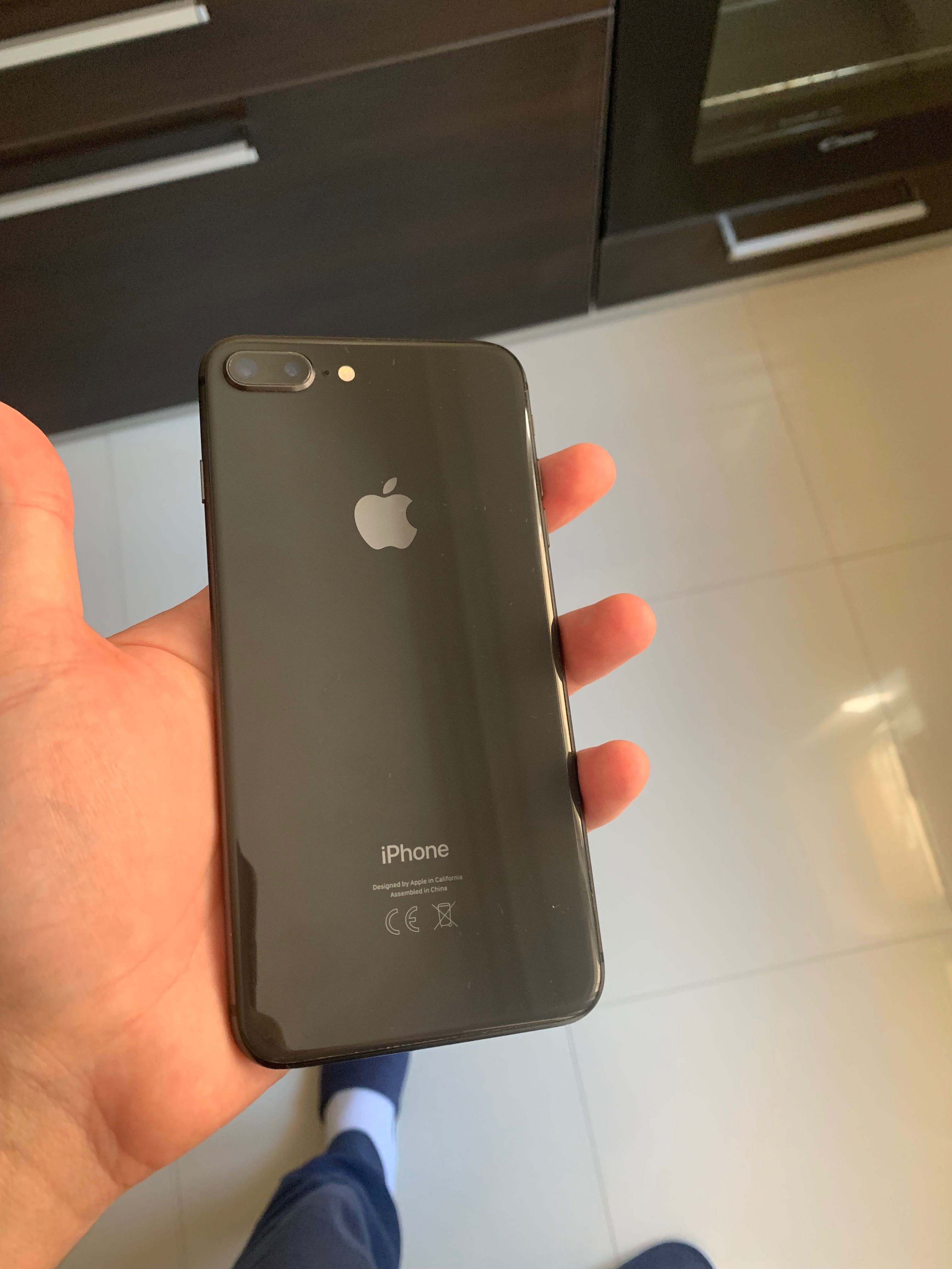 Iphone 8 plus negru de vanzare