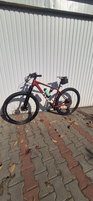 Bicicleta Cube 29 Carbon