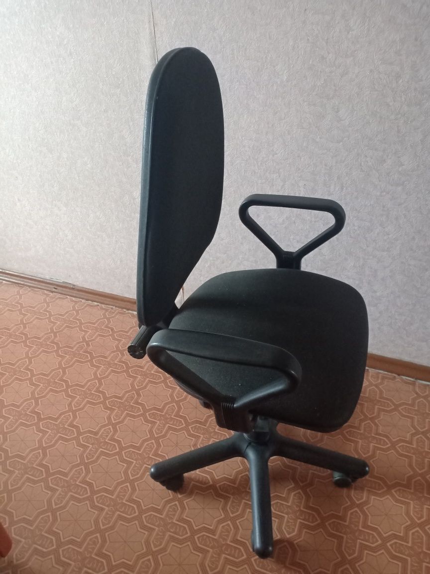 Продам компьютерное кресло
