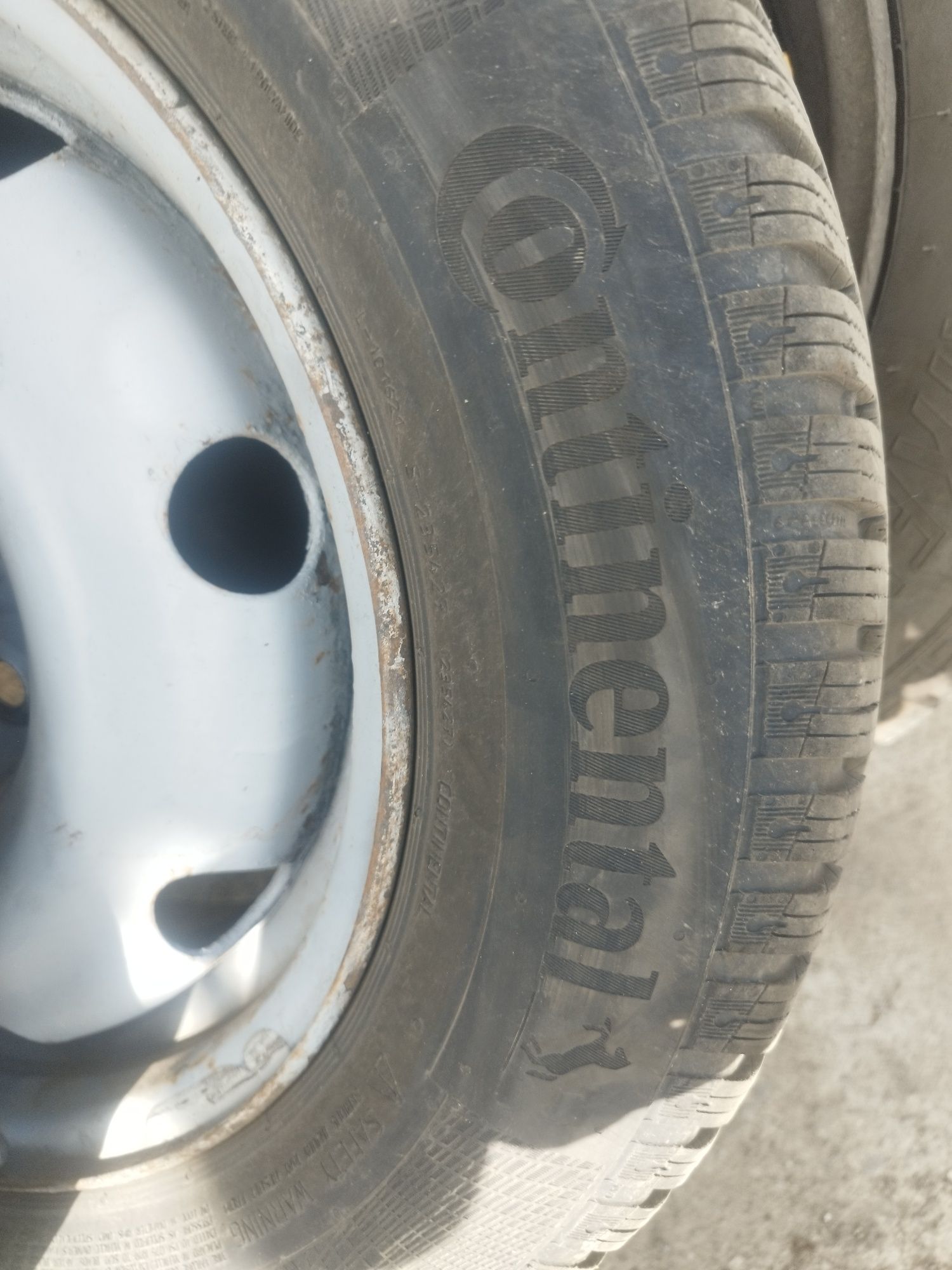 Зимни гуми с джанти от Рено 14 цола