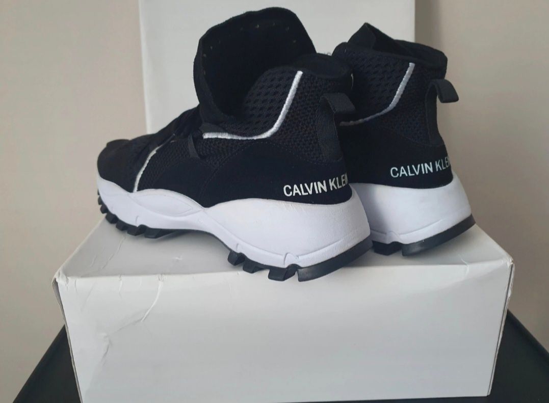 Gheata Calvin Klein,marime 44