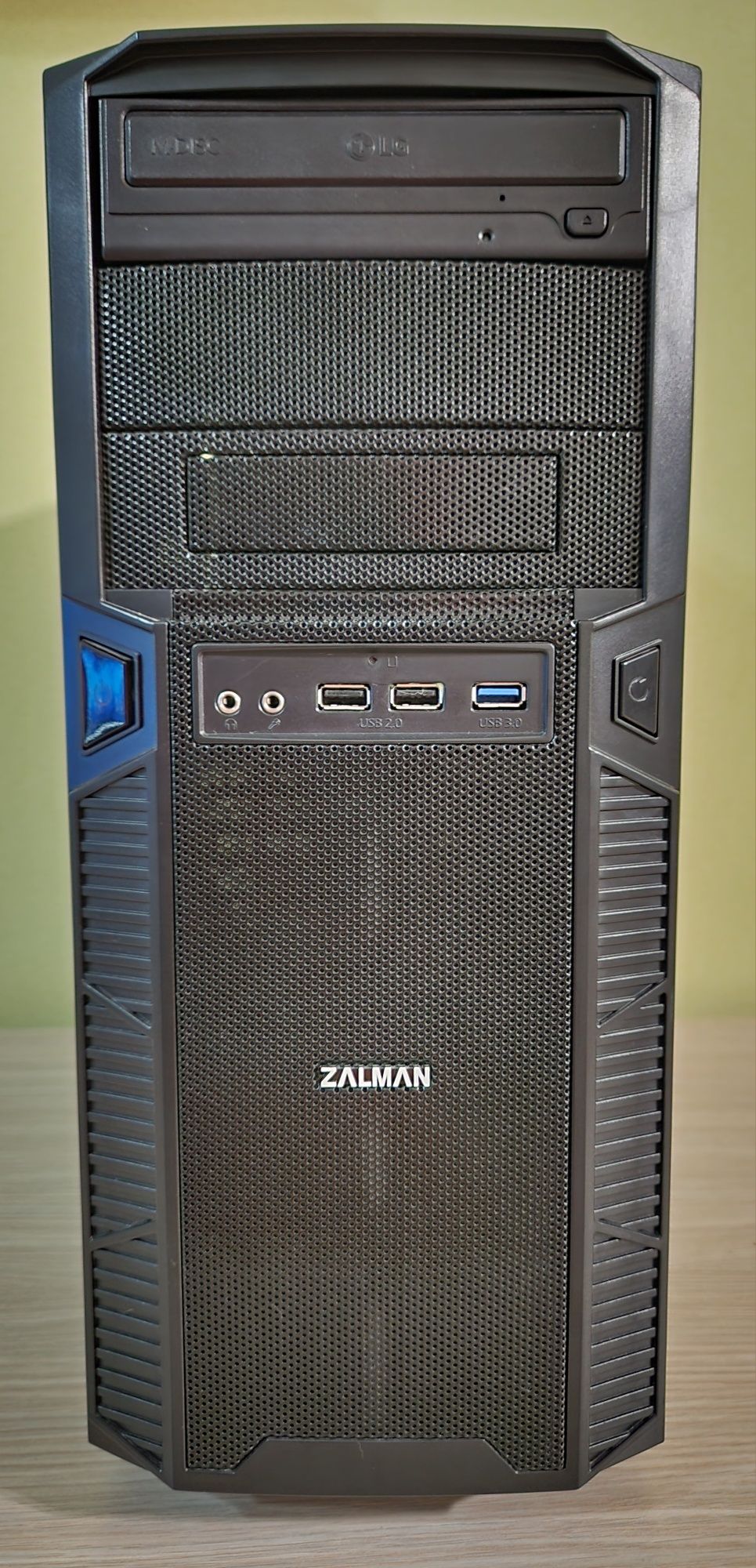 Геймърски компютър i7-8700, EVGA GTX 1080ti, 16 RAM, 126 SSD, 500 HDD