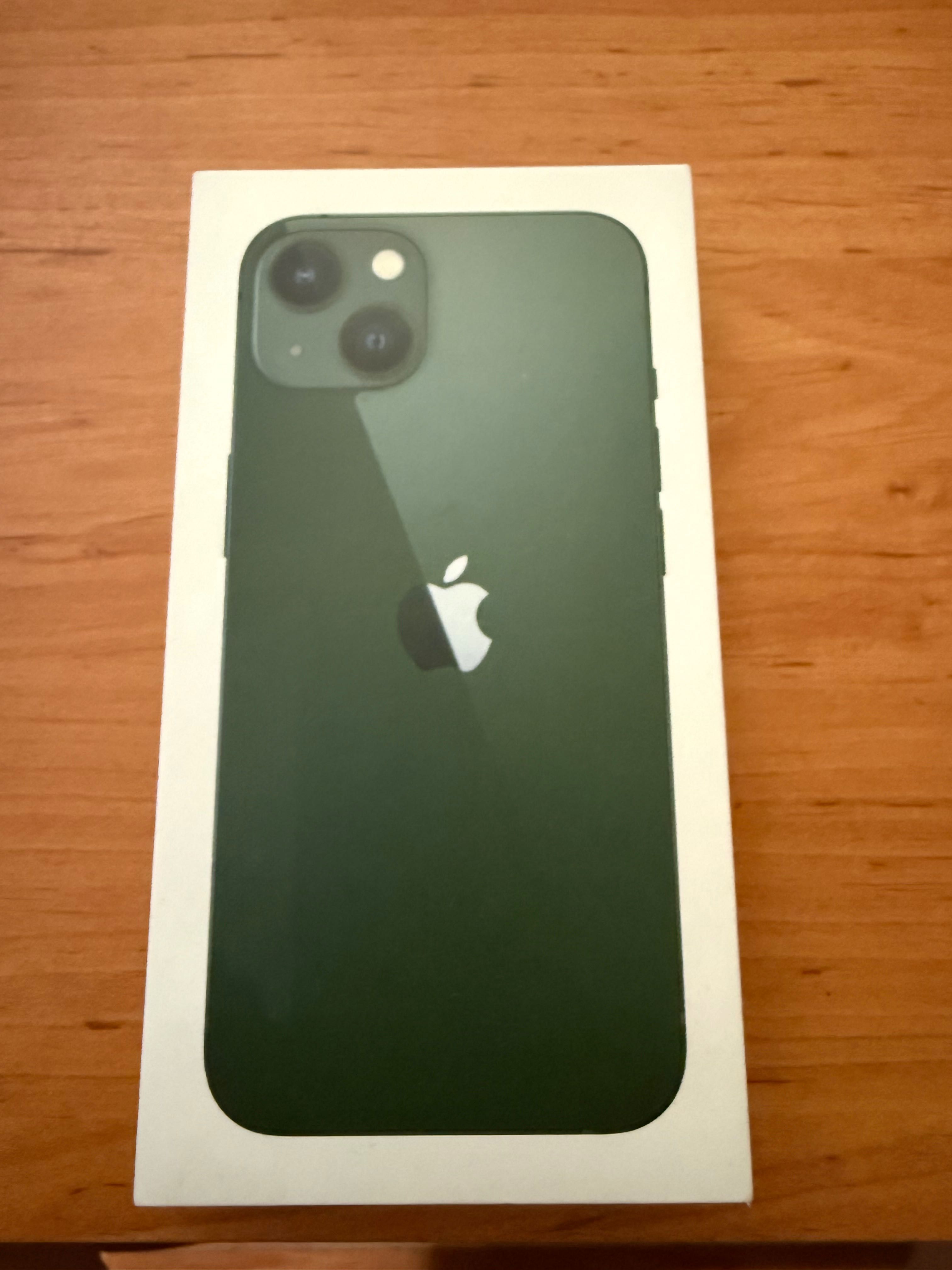 iPhone 13 Green 128gb + 20W Power Adapter USB-C