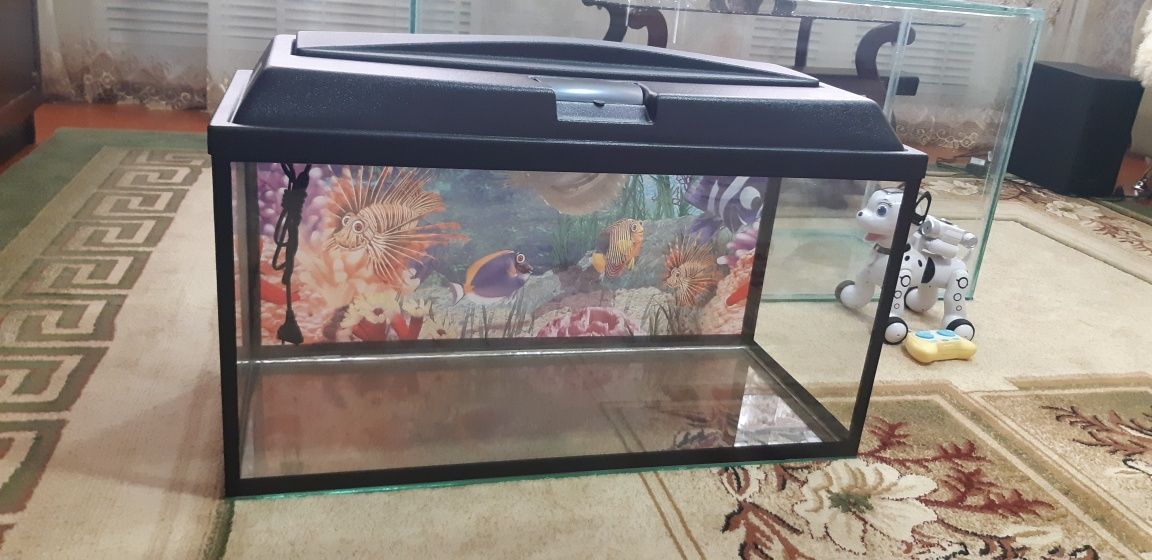 Продается аквариум на 145 литров с крышкой