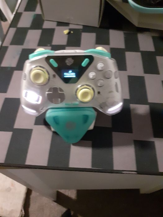 Consola HONKAI cu încărcător macnetic