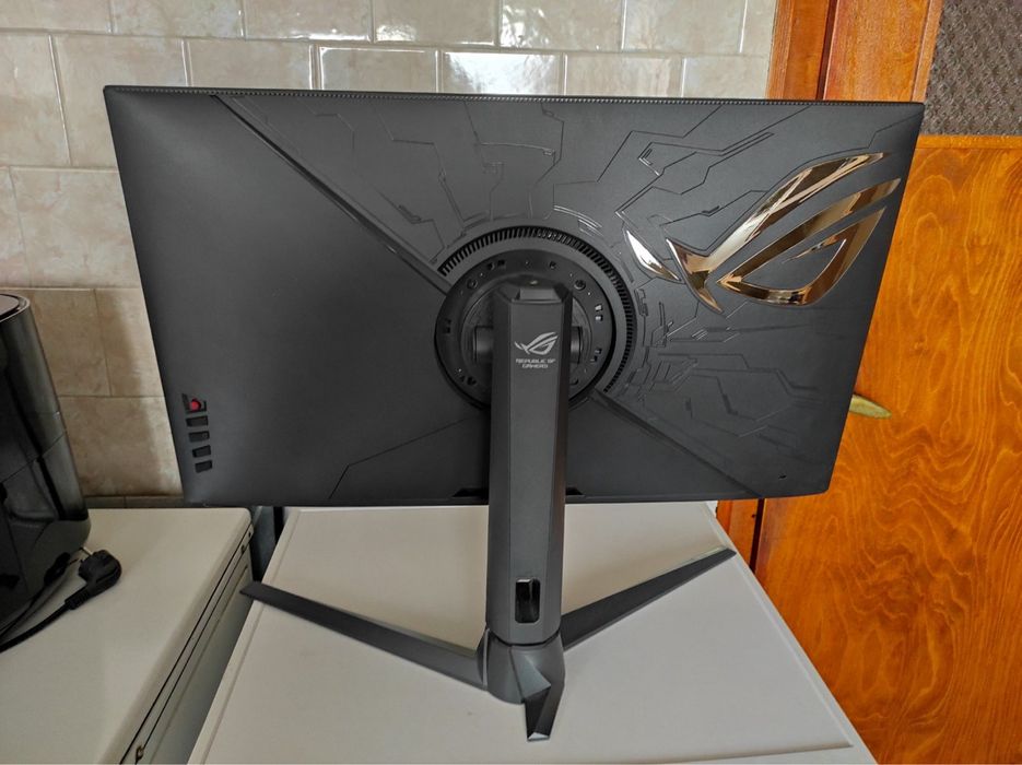 ASUS ROG Strix XG32AQ / Геймърски монитор / 32 инча / 2К 2560x1440