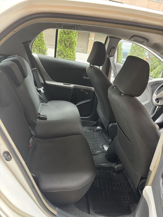 Тойота ярис 1,4 д