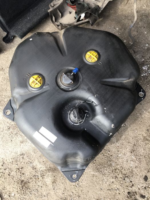 Rezervor adblue mercedes e class w212 cod:A0994710475