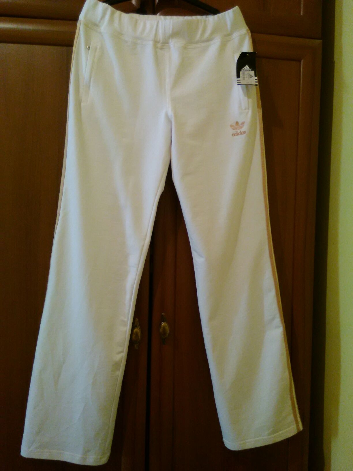 Pantaloni trening ADIDAS XXL ( lungime 110 cm , talie 40 cm )