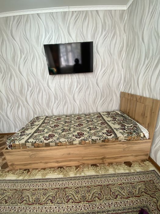 Кровать 90×200 с матрасом в отличном состоянии, как новая