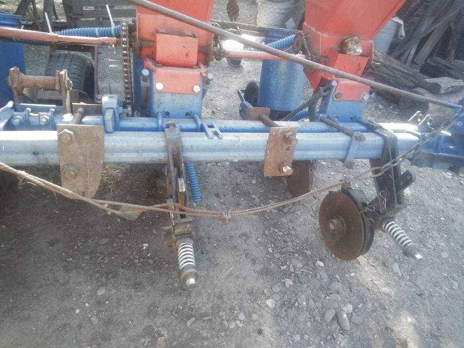 Vând semănătoare spc tot schimbat cu calculator