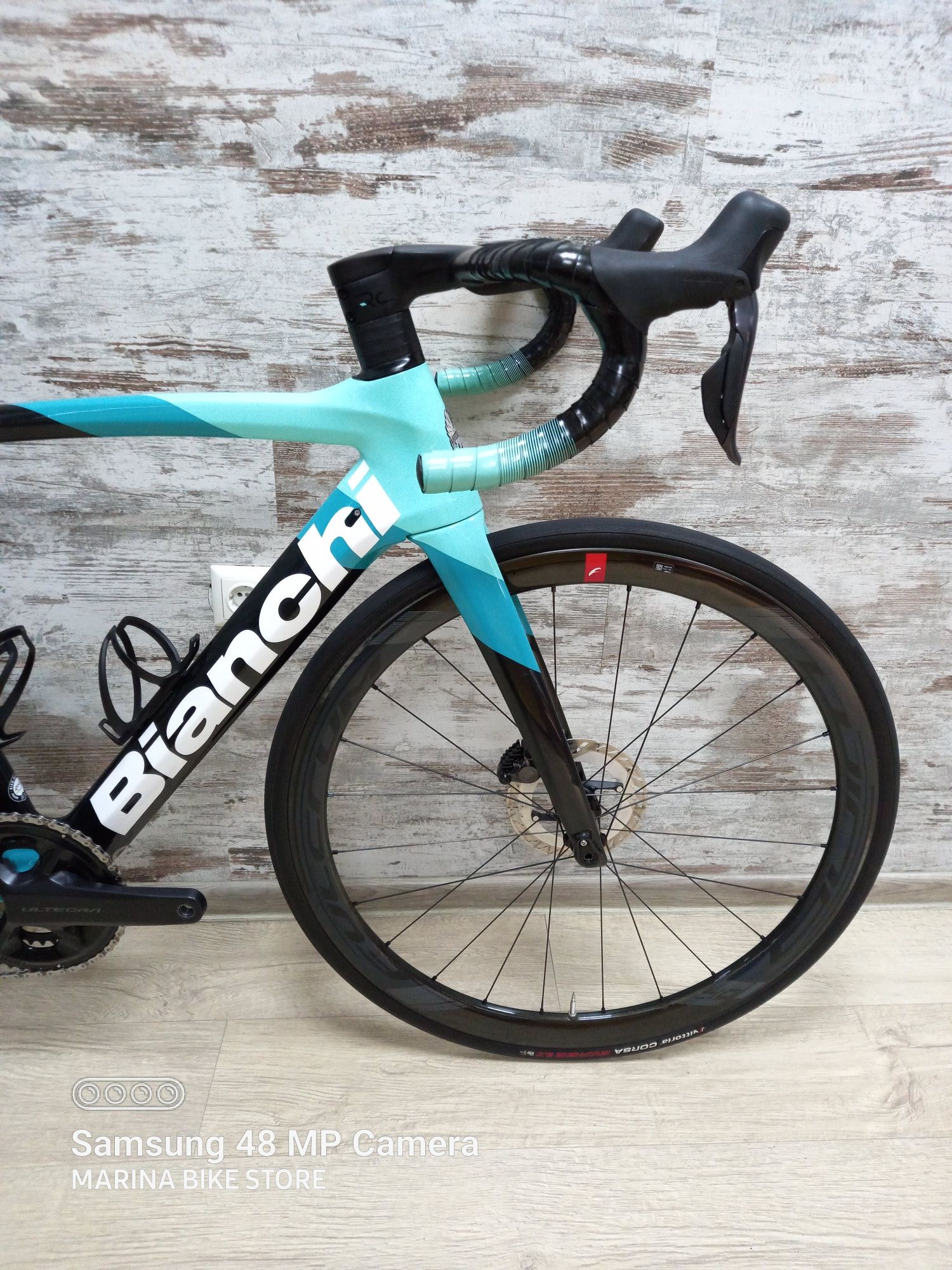 Карбонов шосеен велосипед Bianchi Oltre XR4 Disc Ultegra Di2 Fulcrum