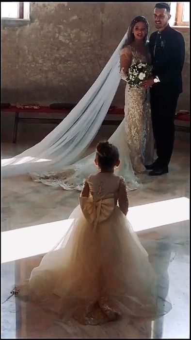 Vand Rochite de mireasa