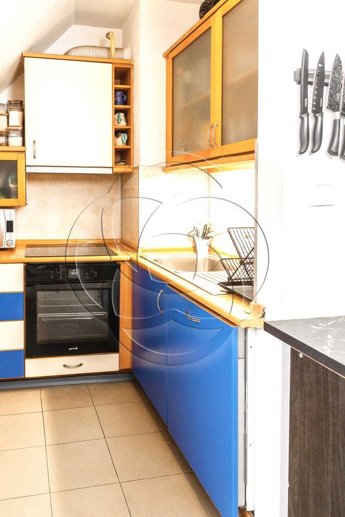 Продава се Четиристаен апартамент в София, Център - 141 кв.м за 2341 €/кв.м - Снимка #4
