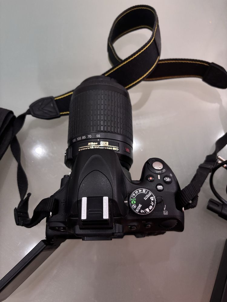 Фотоапарат Nikon D5100 с два обектива