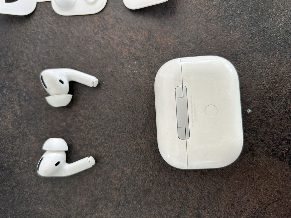 AirPods Pro (1st Gen) originale – Wireless Charging Case – funcționale
