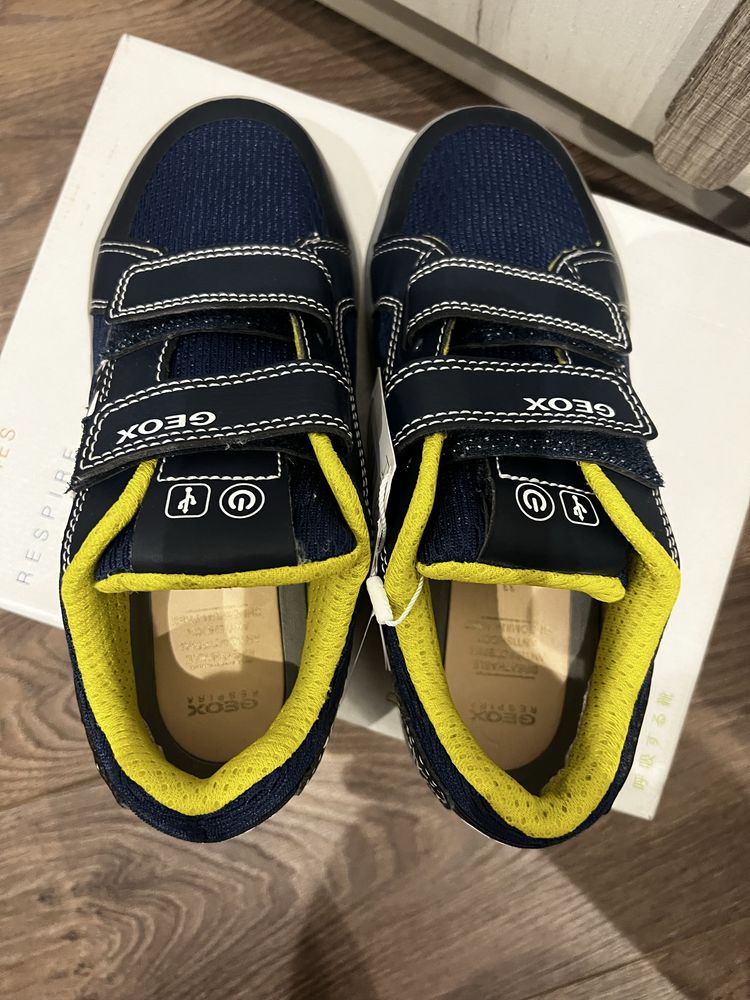 Детски обувки GEOX 33