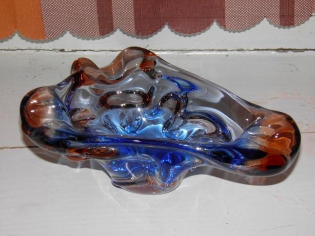 Пепельница из цветного чешского стекла ( Богемия ) 2 штуки антиквариат